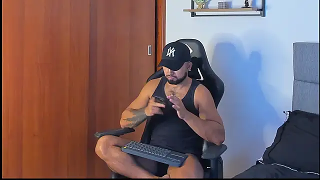 ethaanjones online show from 10-02-25, 07:43