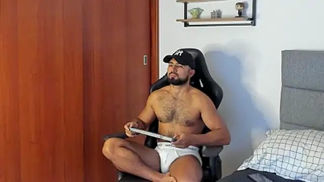 ethaanjones online show from 10-14-25, 08:20