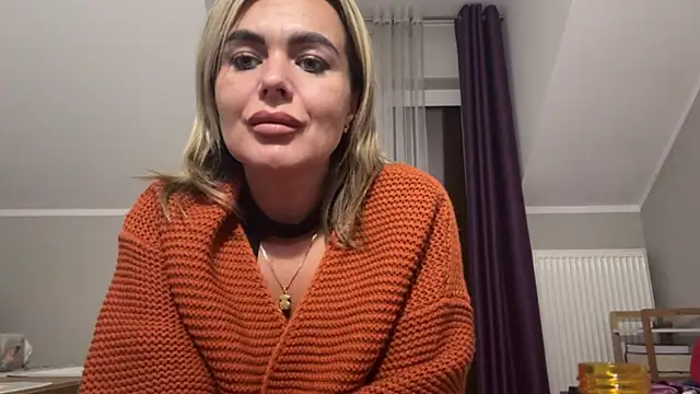 Snapshot of DESIREjenny chatting on 10-02-25, 02:46 DESIREjenny online show from 10-02-25, 02:46