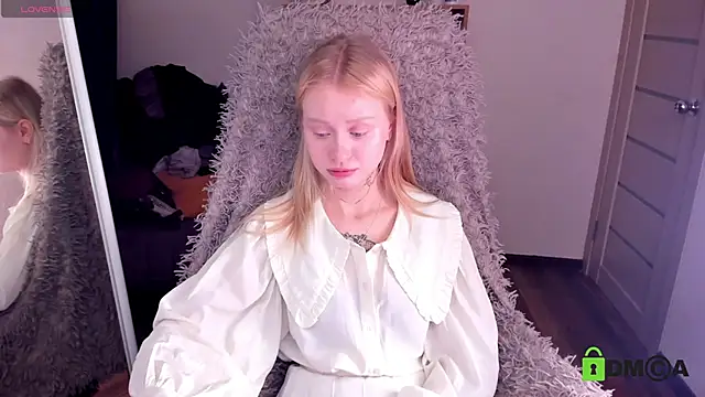 Snapshot of MalenaErnman chatting on 01-16-25, 10:32 MalenaErnman online show from 01-16-25, 10:32