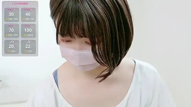 Snapshot of momoka_chan_jp chatting on 06-22-26, 05:37 momoka chan jp online show from 06-22-26, 05:37