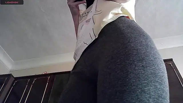 Snapshot of ElizaSwon chatting on 07-02-26, 03:29 ElizaSwon online show from 07-02-26, 03:29