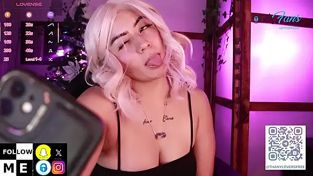 Snapshot of thanybonny chatting on 11-28-25, 05:43 thanybonny online show from 11-28-25, 05:43