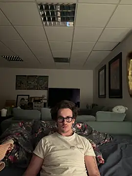 Snapshot of hardmecl chatting on 12-11-24, 09:12 hardmecl online show from 12-11-24, 09:12