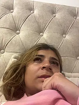 Snapshot of pamell_col chatting on 11-01-25, 02:35 pamell col online show from 11-01-25, 02:35