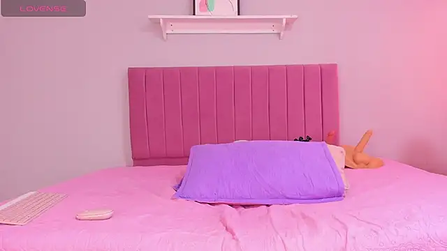 Snapshot of alexa_pariss chatting on 11-24-25, 02:28 alexa pariss online show from 11-24-25, 02:28