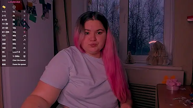 Freakcute  online show from 12-26-24, 01:32