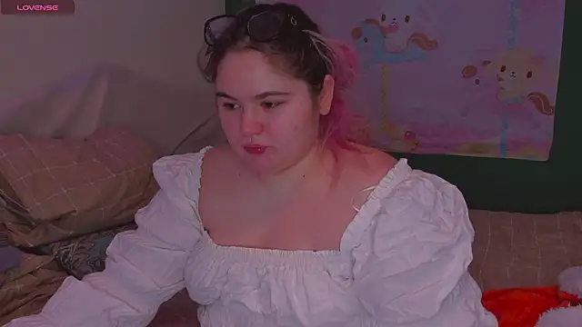 Freakcute  online show from 02-27-25, 05:26