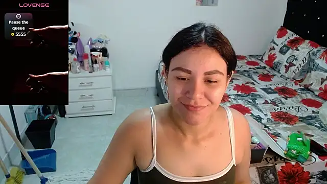 Snapshot of soniafuckboobs chatting on 06-11-26, 12:25 soniafuckboobs online show from 06-11-26, 12:25