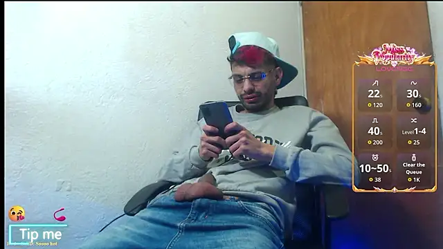 Snapshot of GrayHornyX chatting on 01-14-26, 07:25 GrayHornyX online show from 01-14-26, 07:25