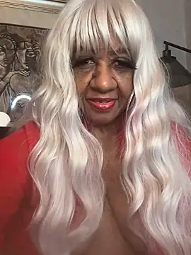 BreanaDivine online show from 03-06-26, 06:43