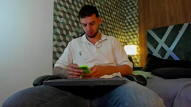 Michael magno online show from 03-02-25, 08:07