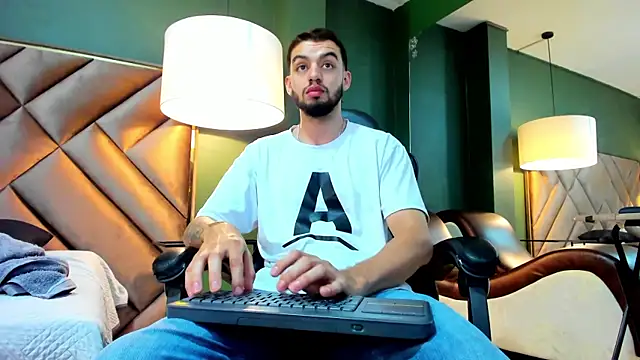 Michael magno online show from 10-16-25, 08:43