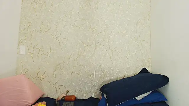 Snapshot of sofi_balvin chatting on 09-27-25, 07:19 sofi balvin online show from 09-27-25, 07:19