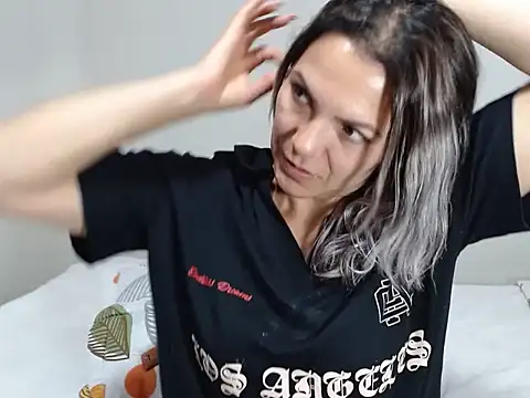 Chantal hott online show from 01-10-25, 03:18