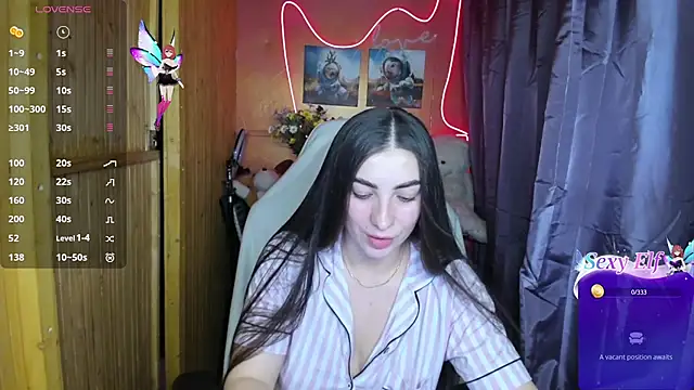 Fiery Brunette  online show from 01-12-25, 07:00