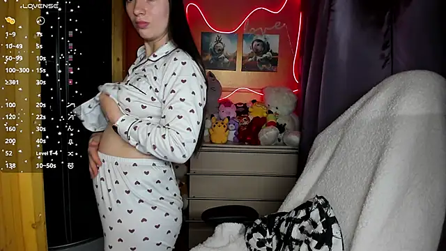 Fiery Brunette  online show from 09-25-25, 03:32