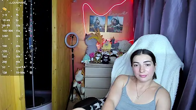 Fiery Brunette  online show from 03-07-26, 03:09