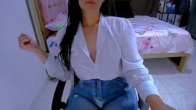 BitterMomXxx online show from 05-26-26, 12:50