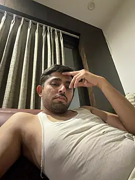 Snapshot of rhuh3991 chatting on 04-23-26, 02:41 rhuh3991 online show from 04-23-26, 02:41