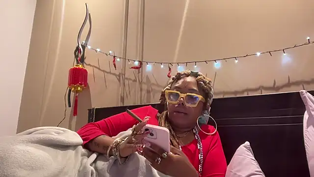 ChocolateCakeQueen online show from 03-07-25, 04:13