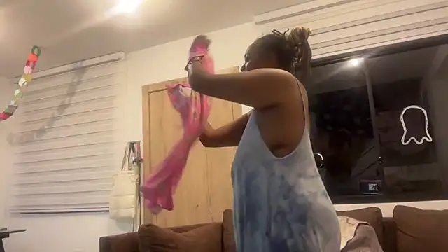 ChocolateCakeQueen online show from 10-24-25, 12:08