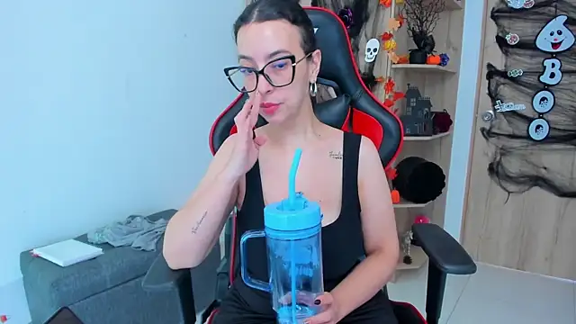  amanda seyfried19 online show from 11-03-25, 05:58