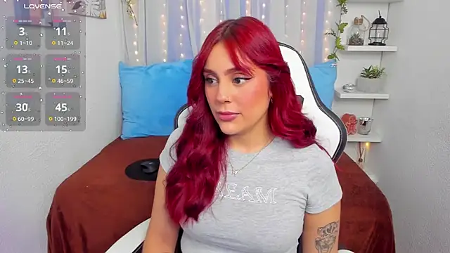 HazzelGray online show from 12-05-24, 02:55