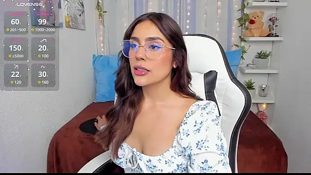 HazzelGray online show from 02-11-25, 03:40