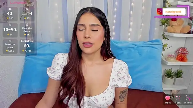 HazzelGray online show from 09-18-25, 02:41