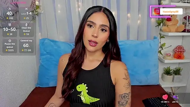 HazzelGray online show from 10-15-25, 03:45