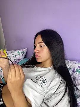 hannahb-e online show from 01-30-25, 05:39