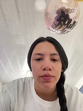 hannahb-e online show from 01-31-25, 03:44