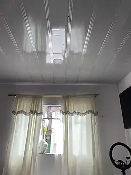 hannahb-e online show from 11-19-25, 03:23