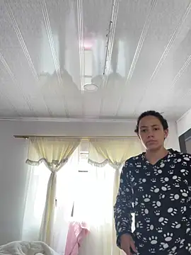 hannahb-e online show from 04-18-26, 02:43