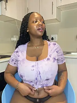 Snapshot of Jazmine-Blue chatting on 06-11-26, 01:27 Jazmine-Blue online show from 06-11-26, 01:27