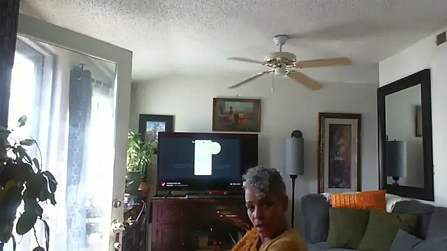 CeceilaMoon online show from 02-10-26, 08:46