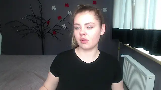 IsabellaBler online show from 04-10-26, 05:45