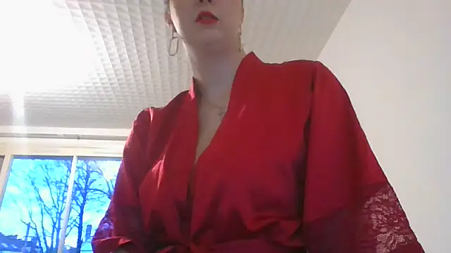 Snapshot of Linaluxa chatting on 01-12-26, 04:23 Linaluxa online show from 01-12-26, 04:23