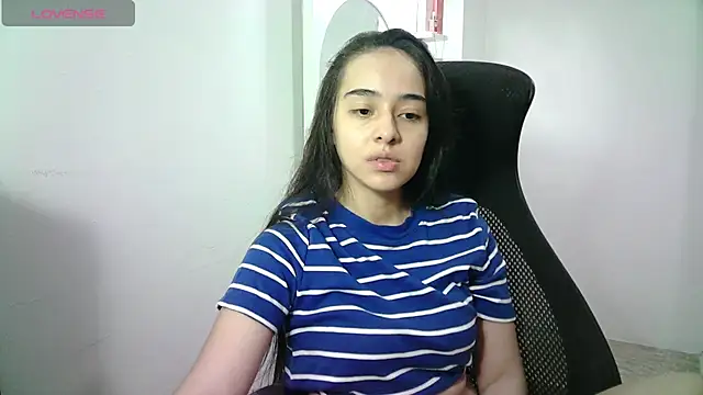Snapshot of aineangeel chatting on 07-18-26, 12:37 aineangeel online show from 07-18-26, 12:37