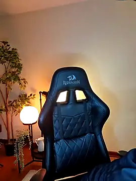 SrLuis18 online show from 01-18-25, 05:52