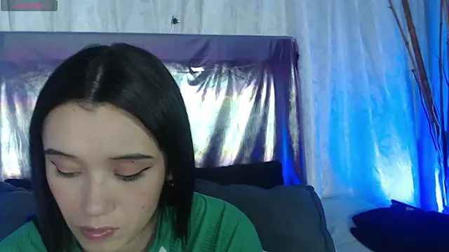 Snapshot of megan_lover chatting on 10-02-25, 02:18 megan lover online show from 10-02-25, 02:18