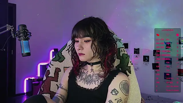 deadlysweet online show from 10-10-25, 12:42