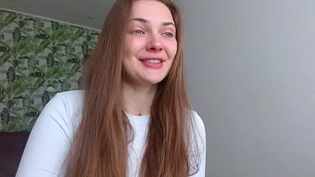 Olivia shine online show from 04-17-26, 04:26