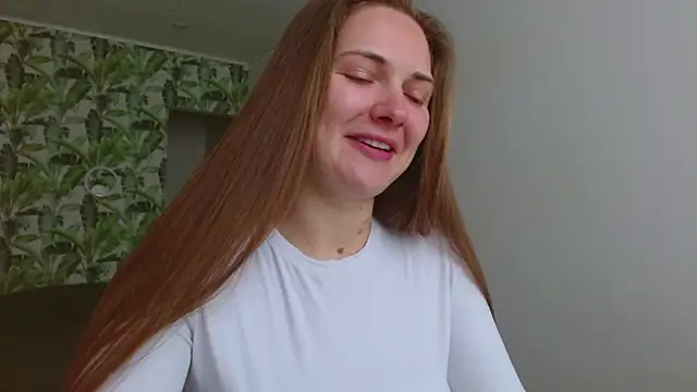 Olivia shine online show from 05-15-26, 04:19