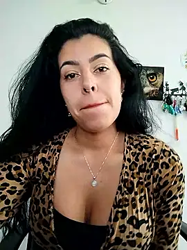 Snapshot of Emily_Wane chatting on 02-23-26, 04:37 Emily Wane online show from 02-23-26, 04:37