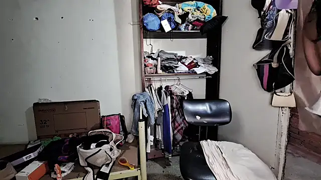 Snapshot of Gotitatv chatting on 03-22-25, 05:41 Gotitatv online show from 03-22-25, 05:41