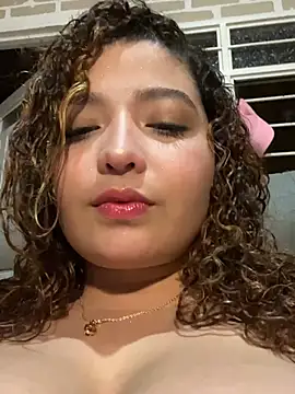 Snapshot of CharlotteMillers chatting on 01-02-25, 11:38 CharlotteMillers online show from 01-02-25, 11:38