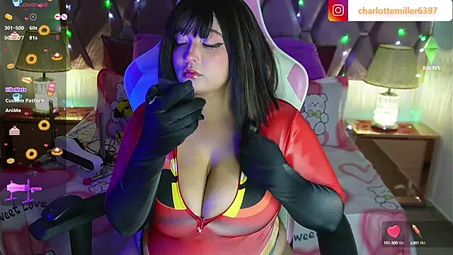 Snapshot of CharlotteMillers chatting on 01-26-25, 12:33 CharlotteMillers online show from 01-26-25, 12:33