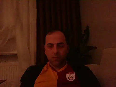 Snapshot of Yldrmm_9553 chatting on 05-01-26, 09:19 Yldrmm 9553 online show from 05-01-26, 09:19